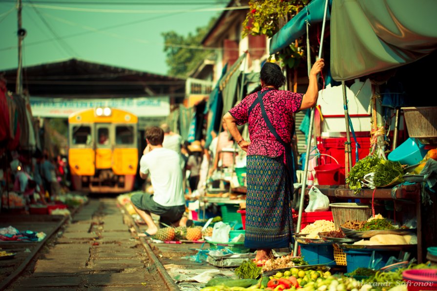 Таиланд - Рынок на железной дороге . Railway Market, Bangkok - Alexandr Safronov