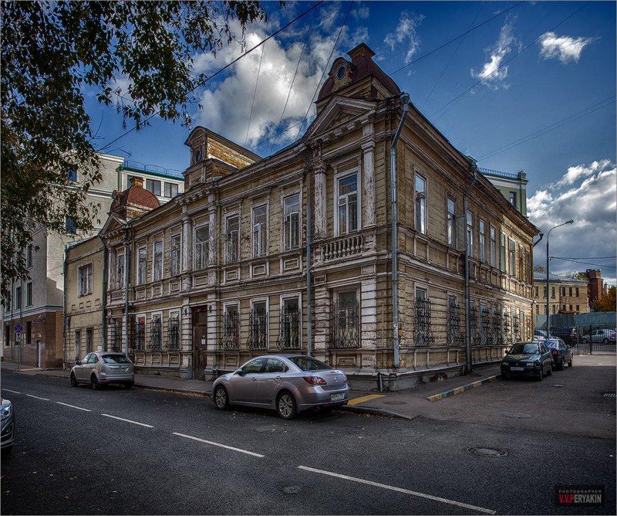 Летом на улочках Москвы - Виктор Перякин