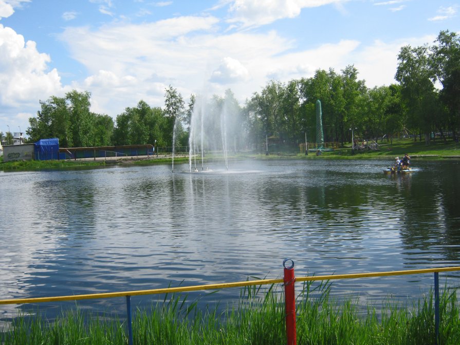 Городской сад с водоемом) - Алена Ахметова