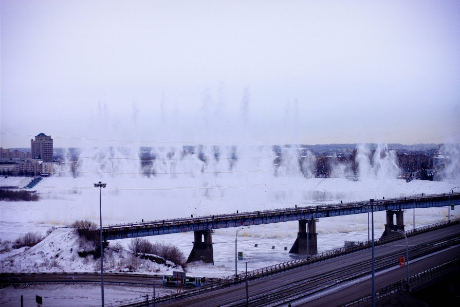 Взрыв льда на реке Томь - Марина Sea