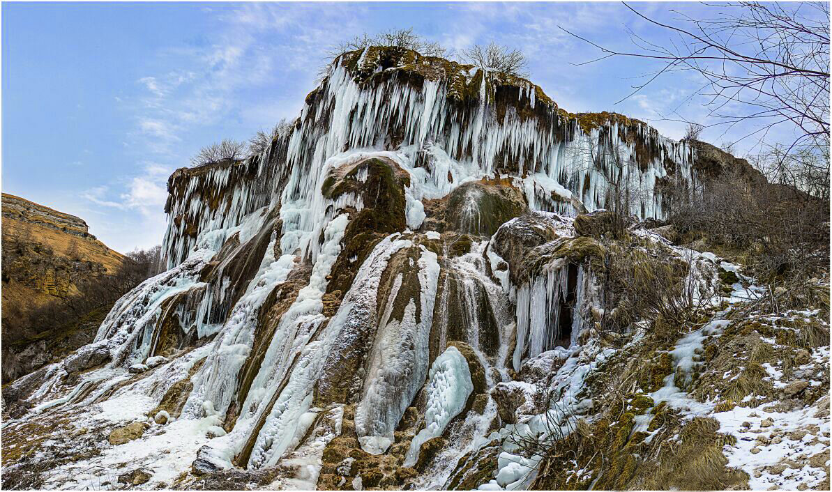 Водопад Царская корона и озера Шадхурей