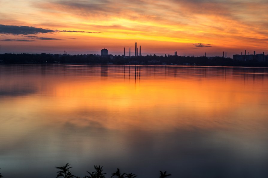 Рассвет над Днепром - Андрей Воронкин