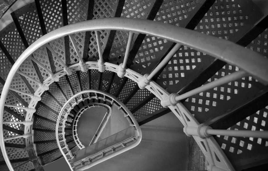 Вверх по лестнице, ведущей вниз. - Wattletree -