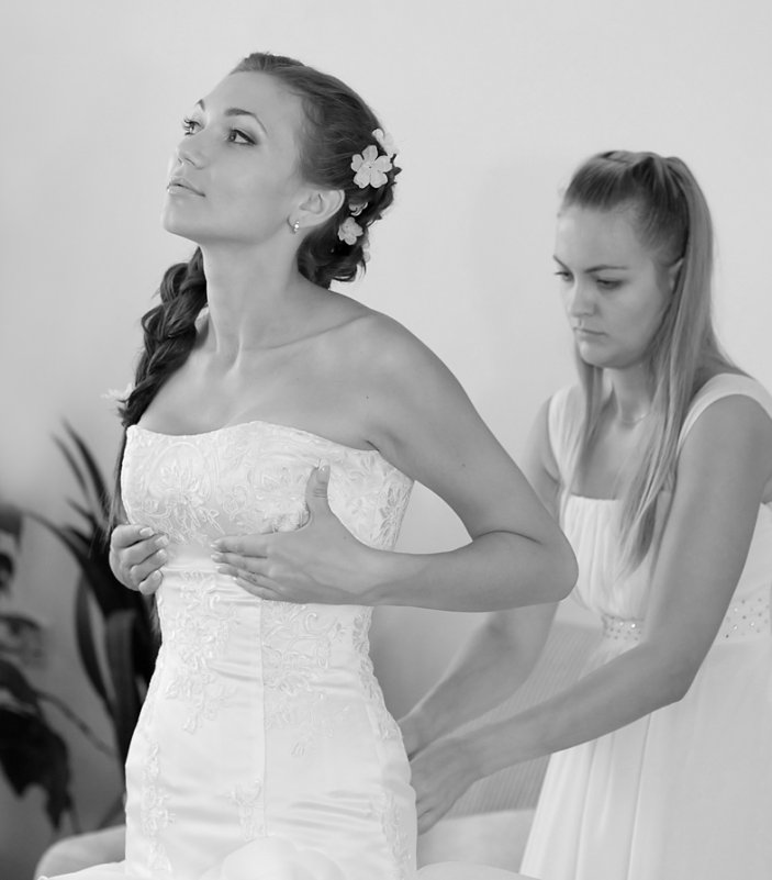 Подготовка невесты к торжеству - Александра Синикова