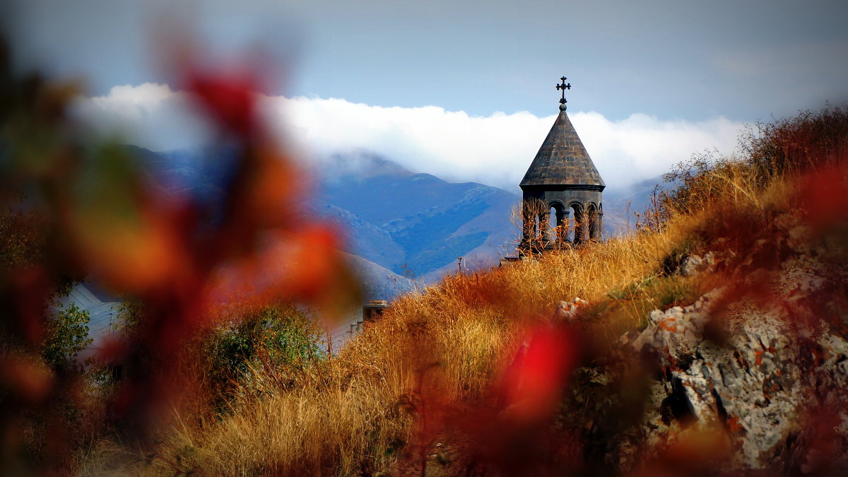 Армения осень Церковь