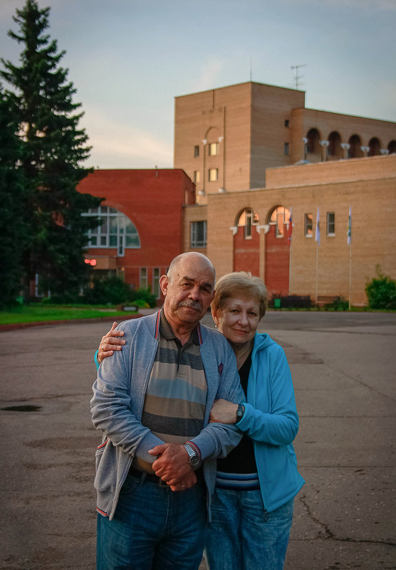 Любимые бабушка с дедушкой - Илья Танаев