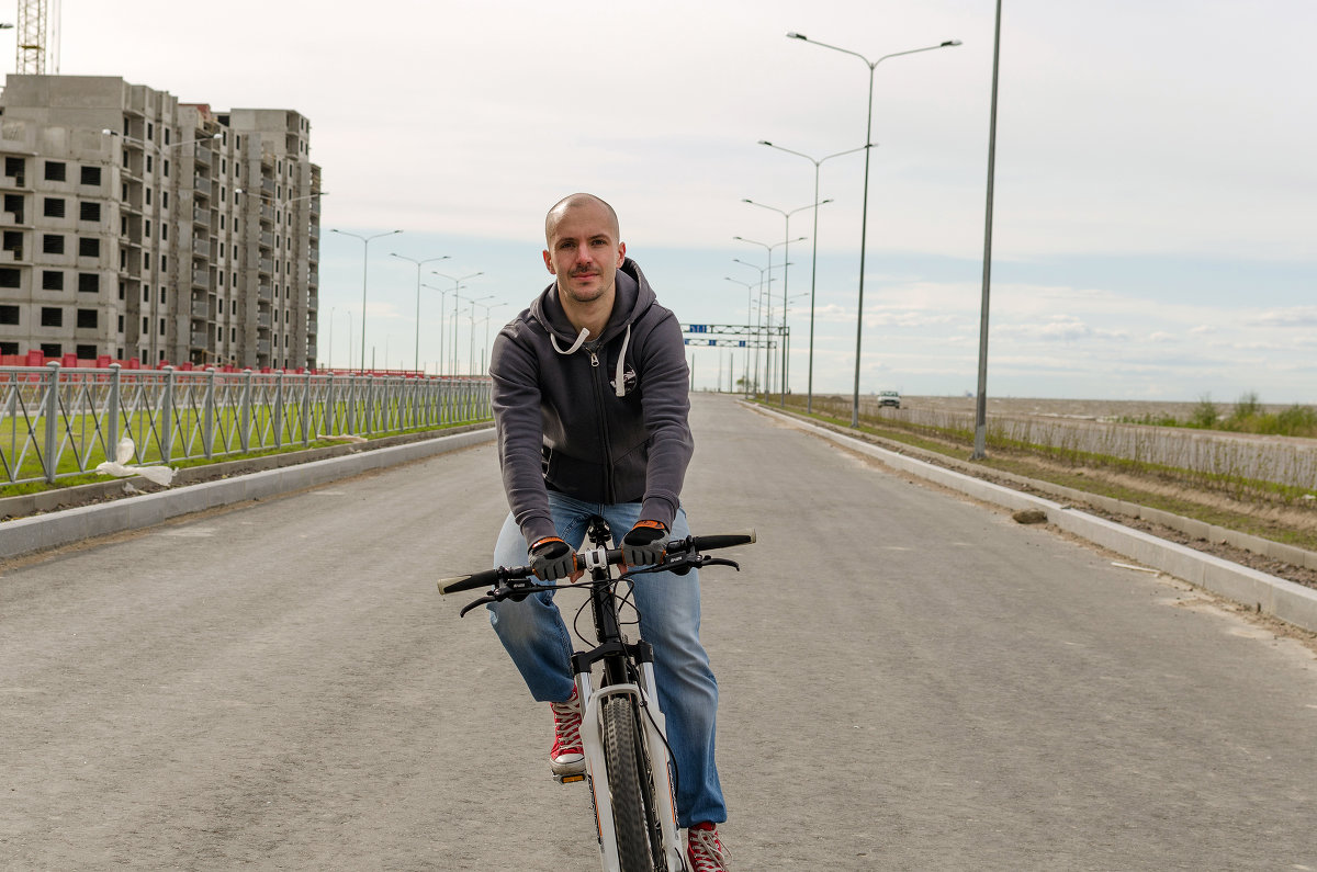 Велосипедист - Александр Ивашков