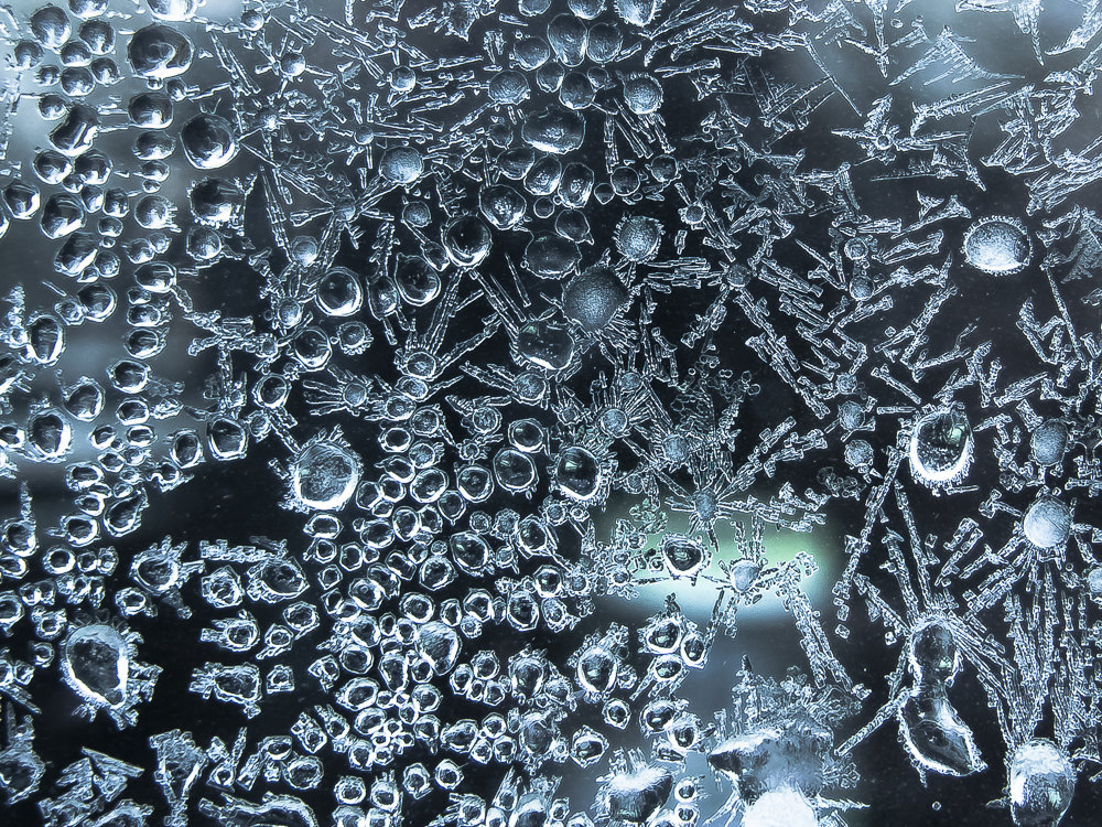 Рисует узоры мороз на оконном стекле - Николай Сапегин