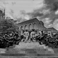 Памятник художникам братьям Ван Эйк, г. Гент, Бельгия :: Вячеслав Касьянов
