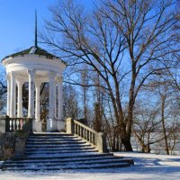 В парке... :: Александр Лонский