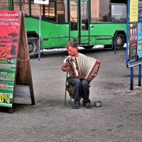 Уличный музыкант :: Андрей Чернышов