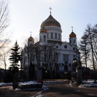 Закат.Храм Христа Спасителя. :: Виталий Виницкий