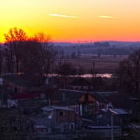 Рассветное небо в знакомом селе. :: Валерий Изотов