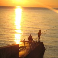 Восход солнца. Утренняя рыбалка. :: Leonid 