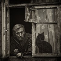 Человек и кошка. :: Михаил Ушаков