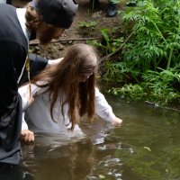 Крещение в роднике :: Юлия Сивкова