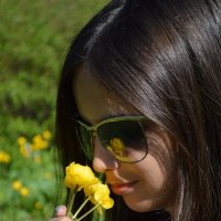 Как прекрасно пахнут цветы! :: Арина Неклюдова