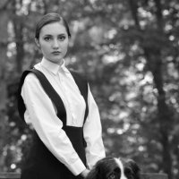 Девушка с собакой :: Сергей Аверьянов