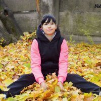 В листьях осени, чувствуешь себя ребенком)))) :: Мария Житная-Видюкова