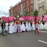 Парад невест :: Леонид Марголис