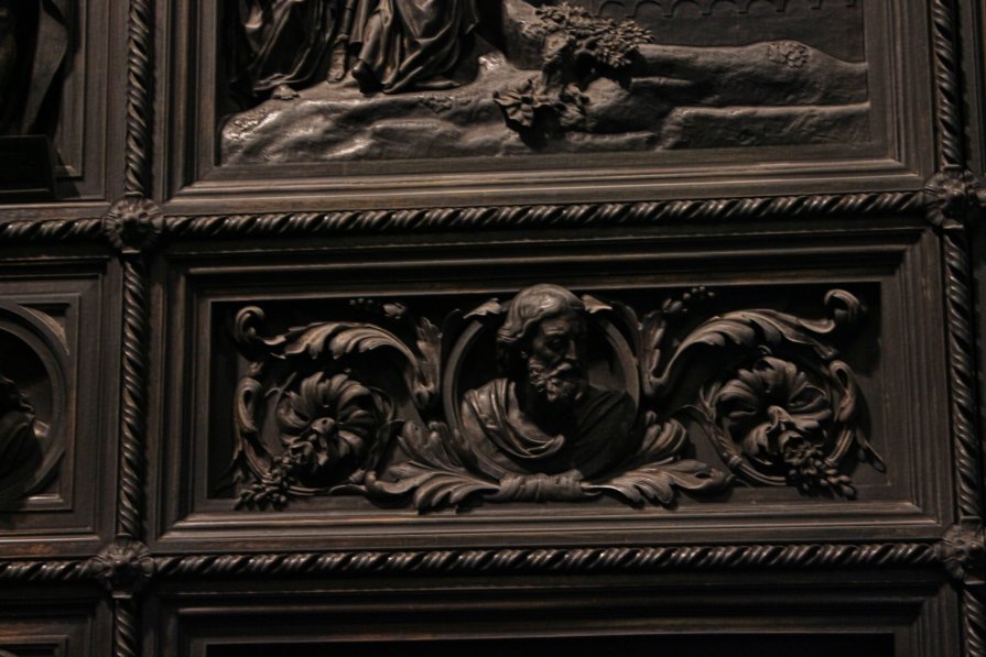 Фрагмент двери Исаакиевского собора - Владимир Андреев