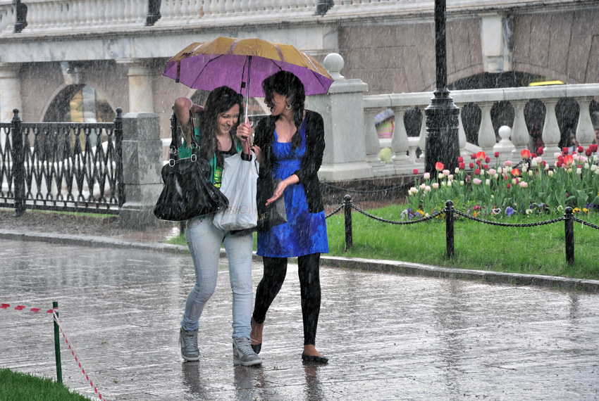 Дождь на манежной площади - Александр Титов