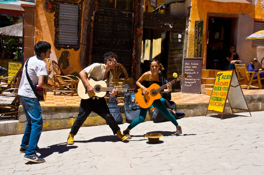 Боливия 2012, Копакабана.Уличные музыканты. - Олег Трифонов