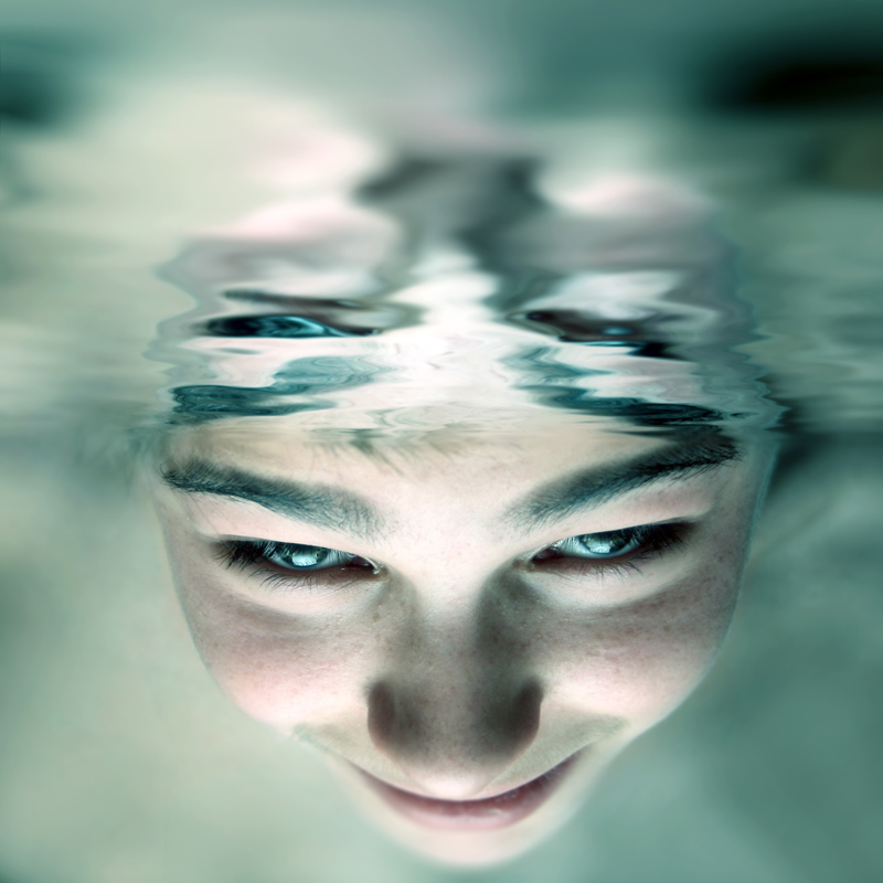 face under water - Sab Photo