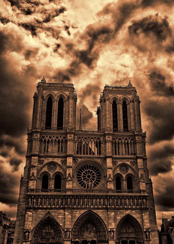 Notre Dame de Paris - Gene Brumer