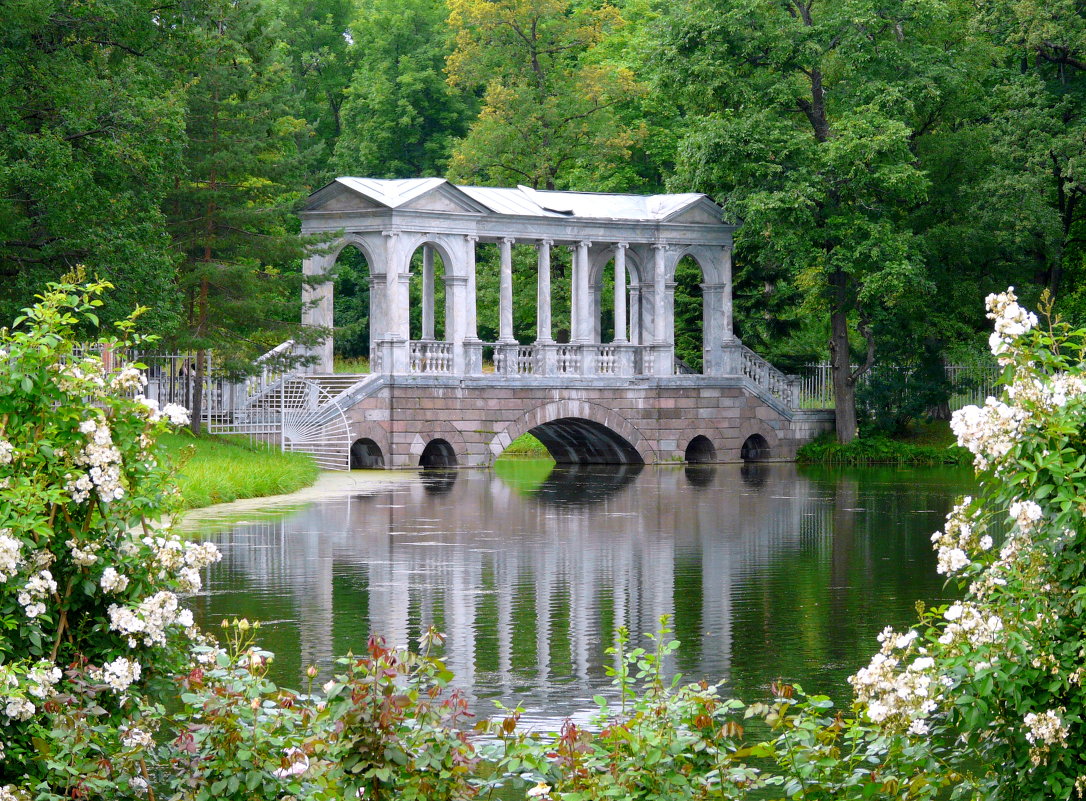 Мраморный мостик в Екатерининском парке. - Jelena Volkova
