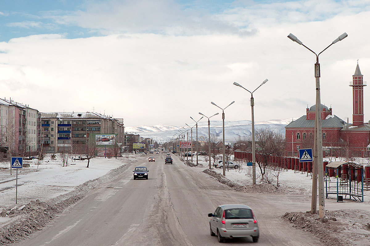 Городок.Улица. - Риф Сыртланов