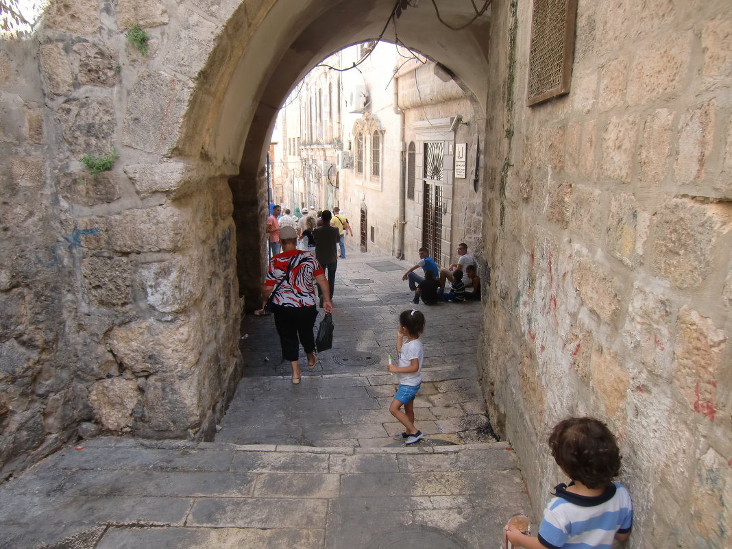 Арабские дети на улочках Иерусалима - Маргарита Дворянникова