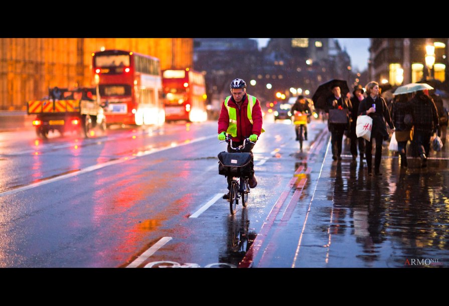 London - Армонти Мардоян