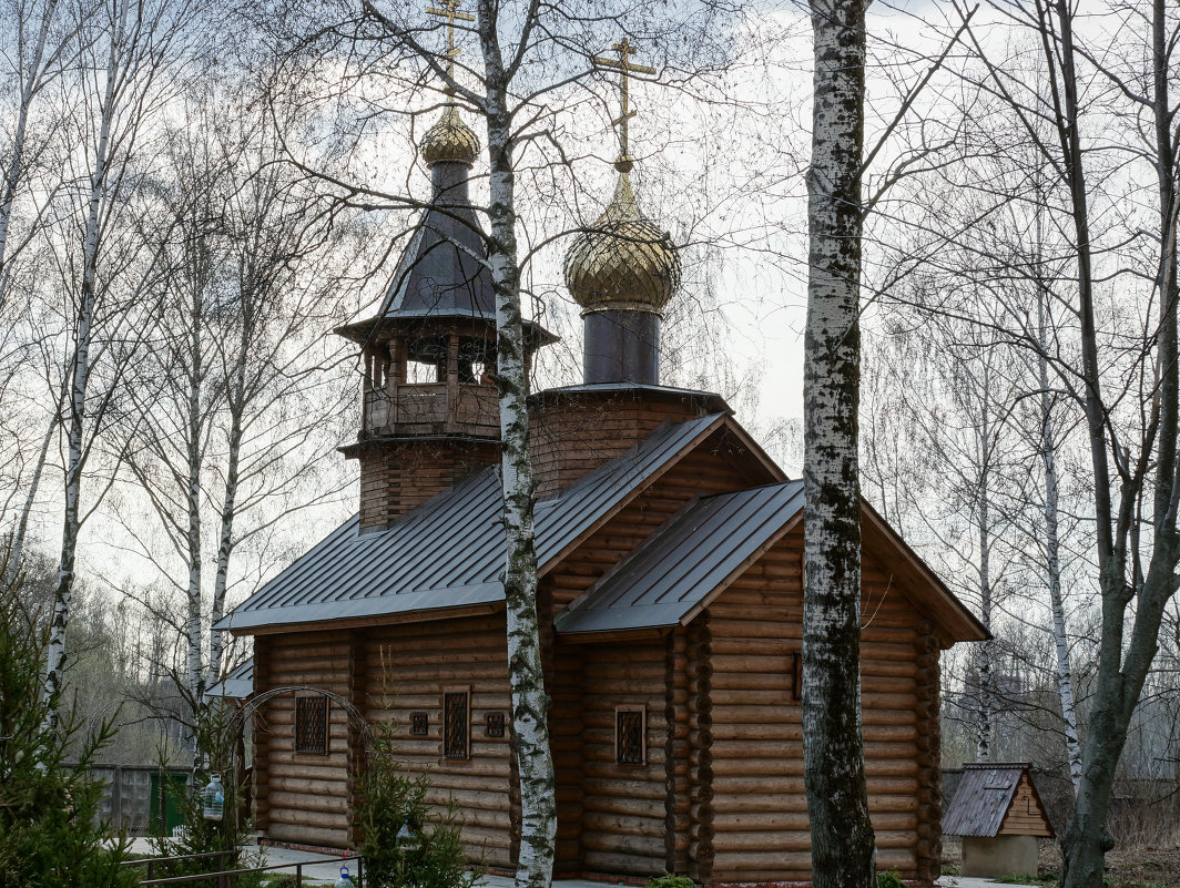 Деревенская церковь в Подмосковье - Сергей Осипенко