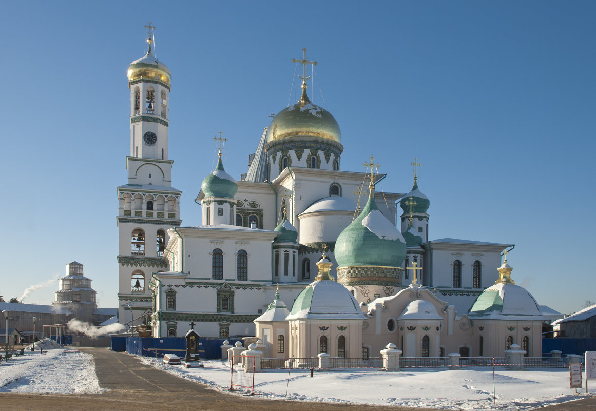 Комплекс храмов Воскресенского Новоиерусалимского монастыря с восстановленной колокольней - Николай 