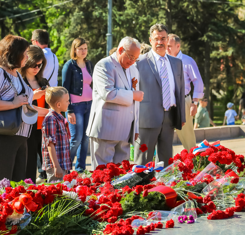 Поклон героям. День Победы. - Сергей Бурыкин