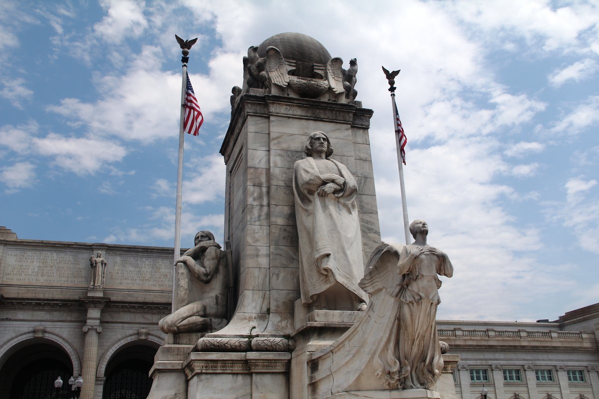США. Вашингтон. Железнодорожный вокзал. Памятник Колумбу. - Виктория 