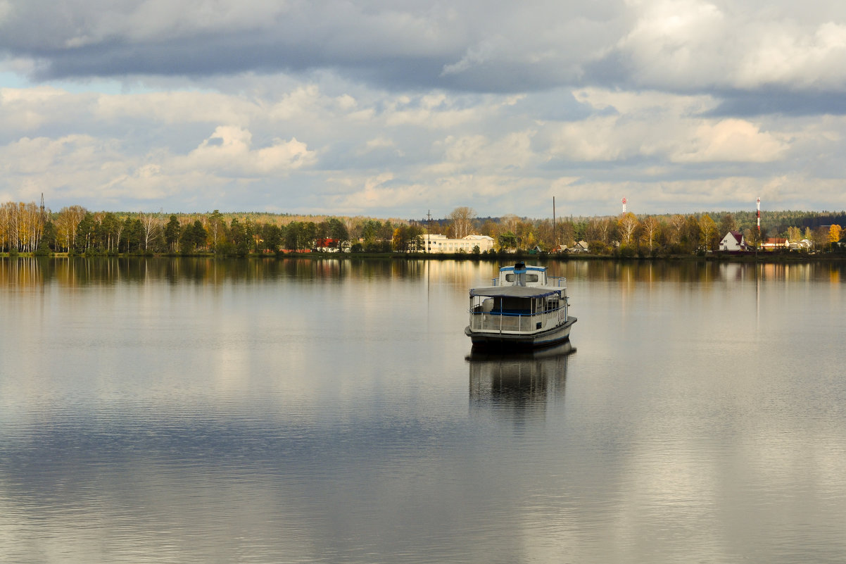 Осень на озере - Дмитрий Кошелев
