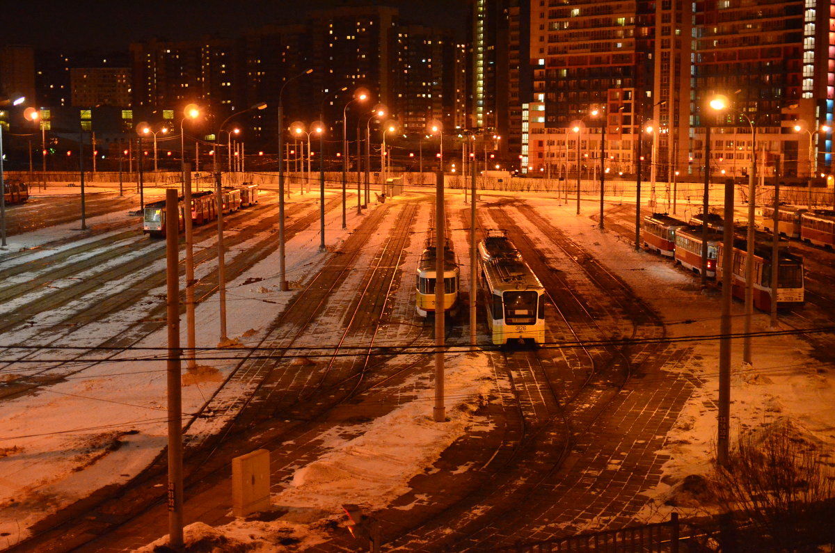 жизнь ночного города - Евгений Платонов