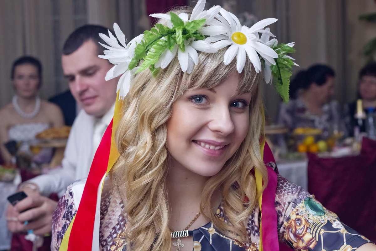девушка в украинском костюме - Елена Архипова