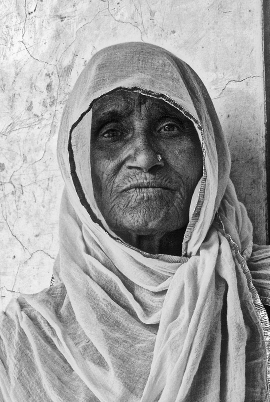 Портрет пожилой индийской женщины - Вера 