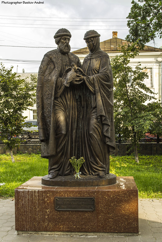 Памятник Петру и Февронии - Андрей Баськов