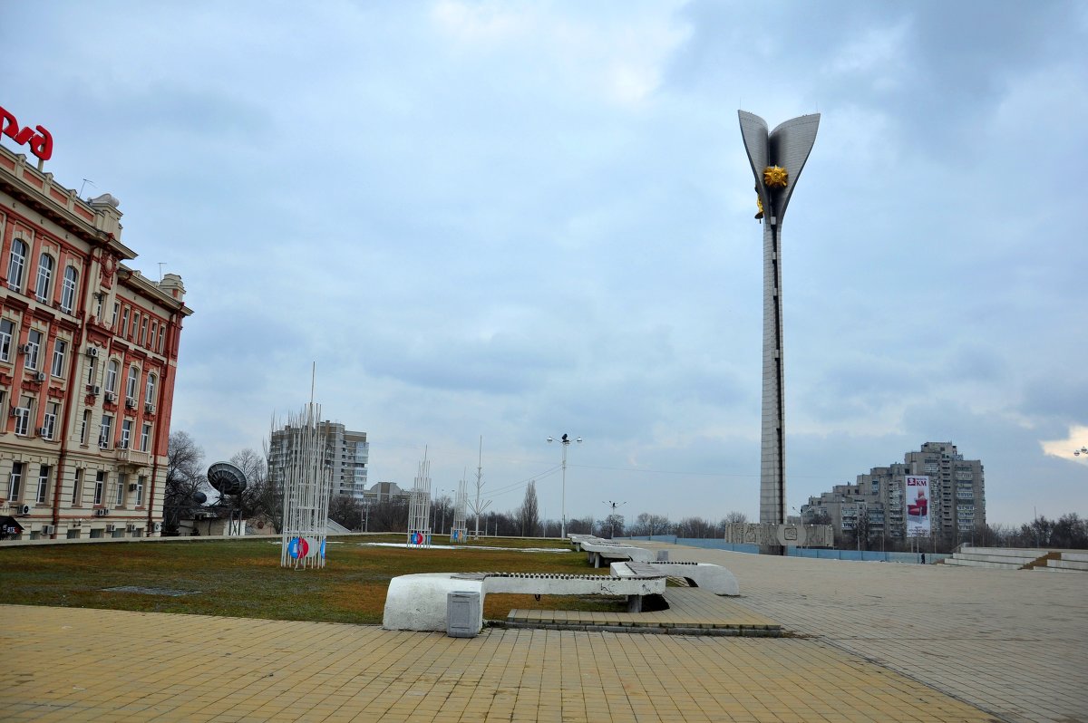 Стелла,  самый высокий памятник  в городе - Алексей Кучерюк