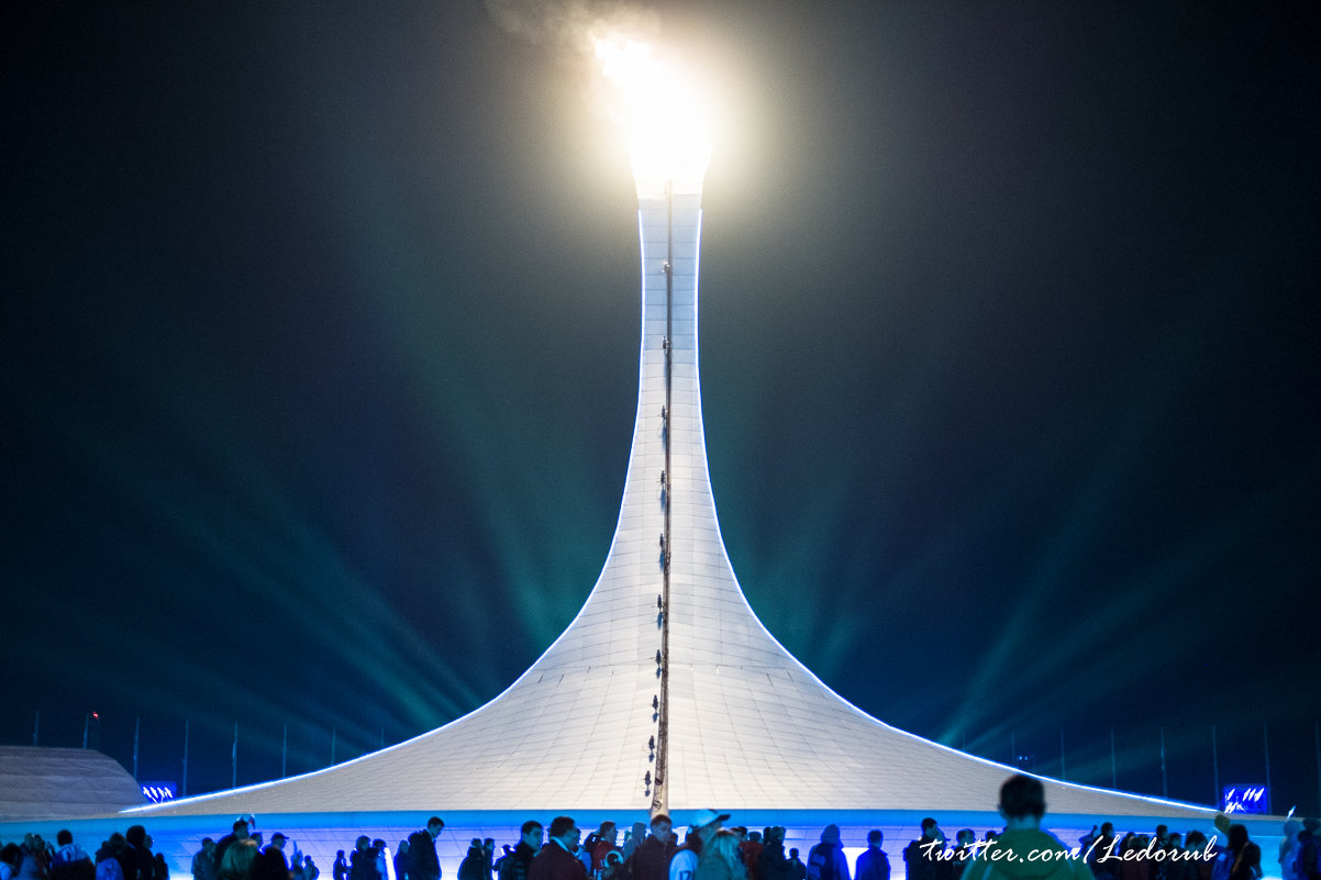 Олимпийский огонь на Medal plaza - Павел Осокин