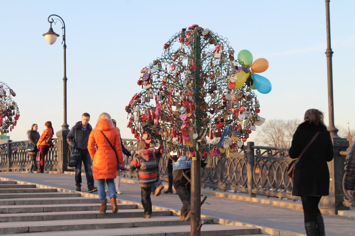 Поцелуев мост - Елена Савельева