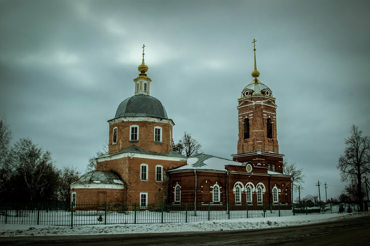 Архангельская церковь в Архангельской слободе г. Пронска была построена в 1816 г. - Виталий Усачев