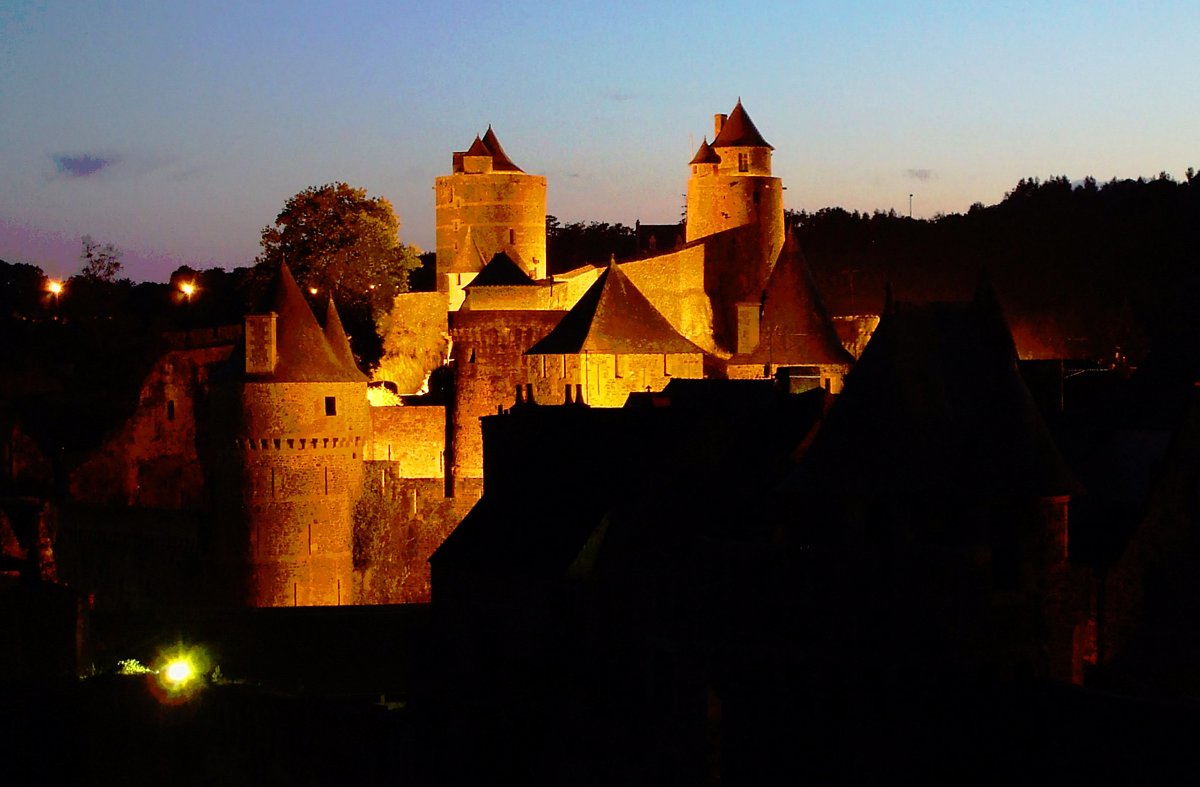 Fougeres - france6072 Владимир