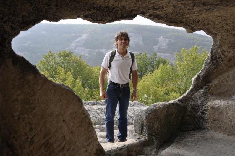 Взгляд из пещеры - Любовь Диас Валдес