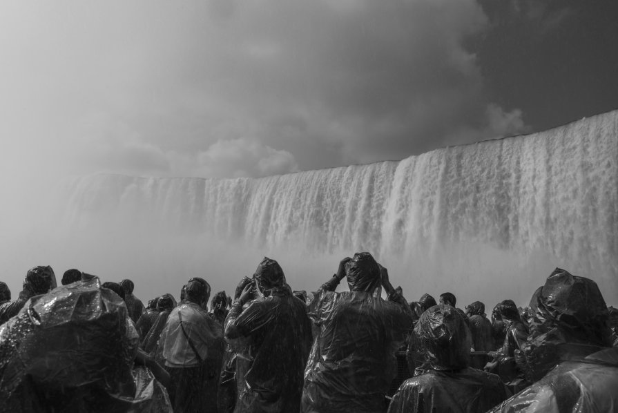 Niagara Falls - Mike Kolesnikov