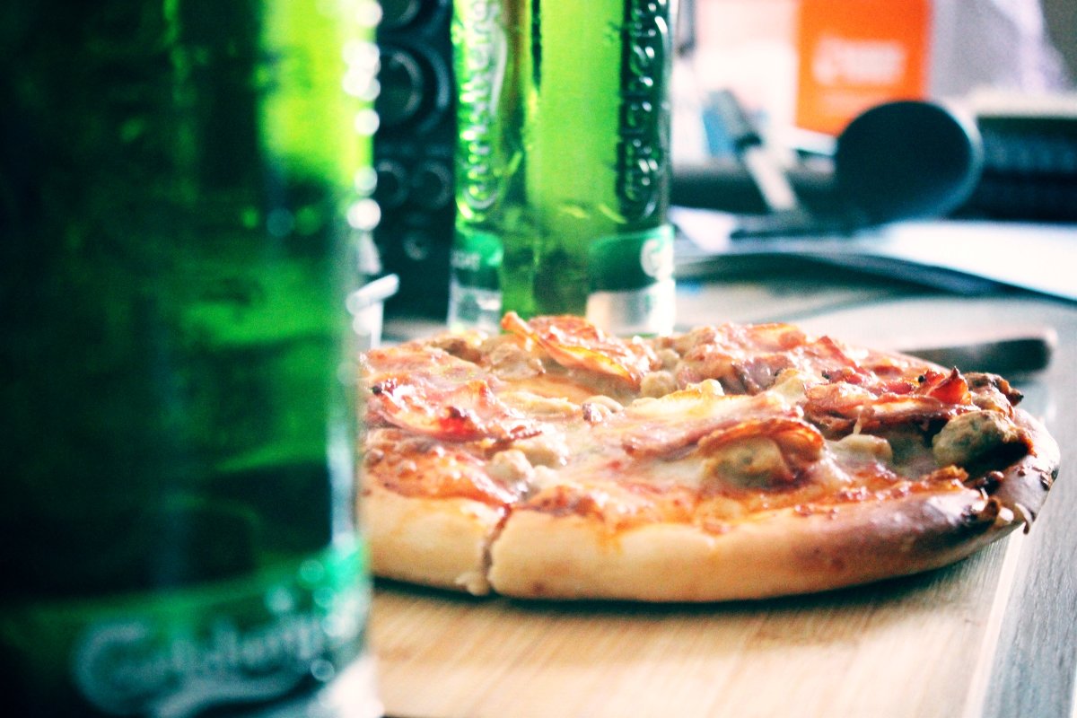 Pizza + Carlsberg - Sholban Donduk